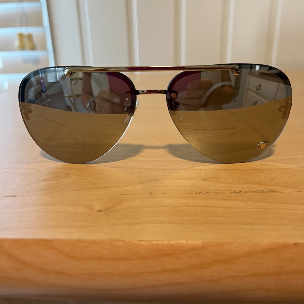 Versace Gold Aviator Sunglasses with Rimless Design
